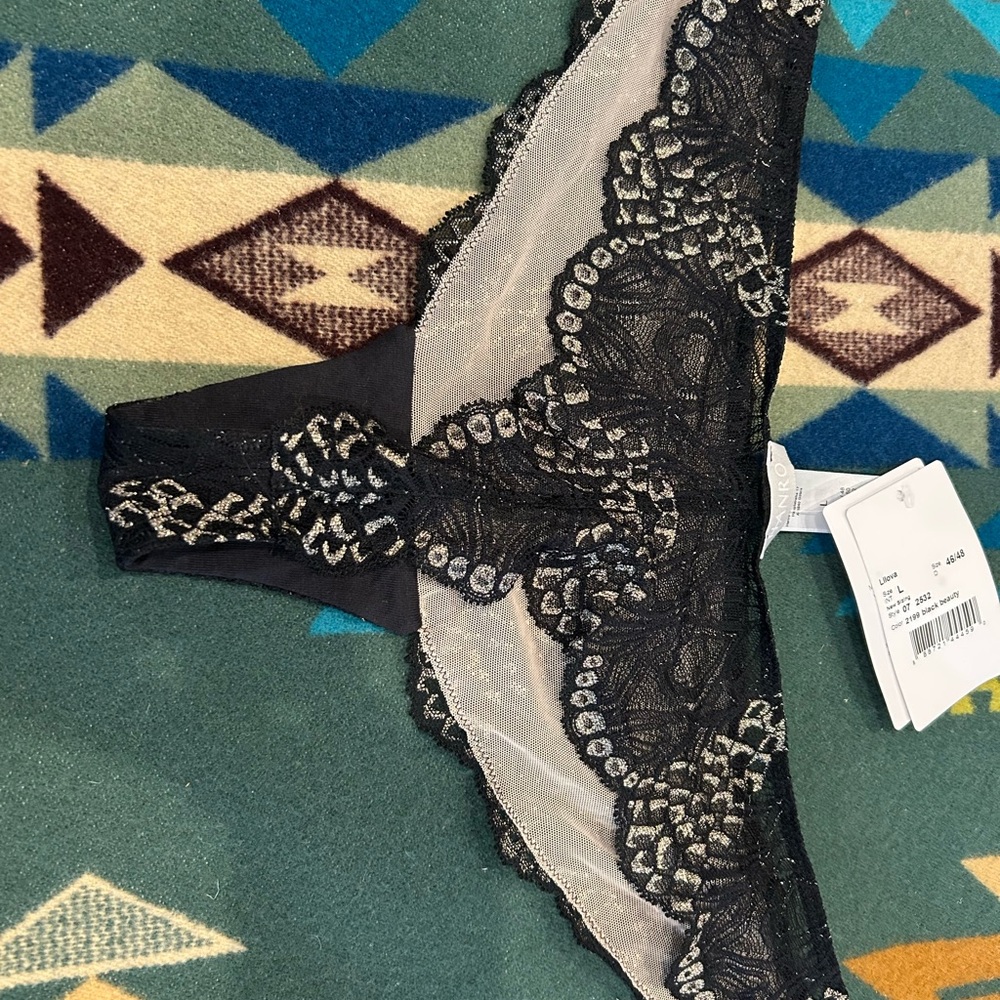 Hanro Black and Cream Lace Panties